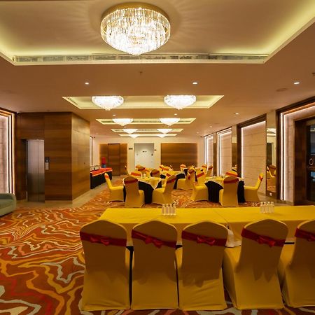Celebrant Hotel Varanasi Dış mekan fotoğraf
