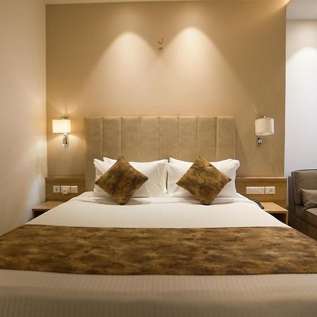 Celebrant Hotel Varanasi Dış mekan fotoğraf
