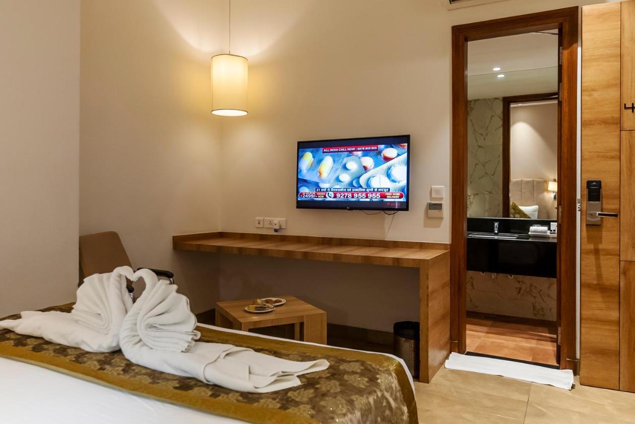 Celebrant Hotel Varanasi Dış mekan fotoğraf