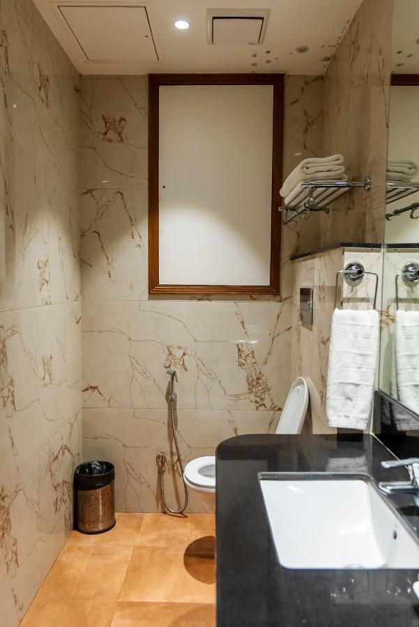 Celebrant Hotel Varanasi Dış mekan fotoğraf