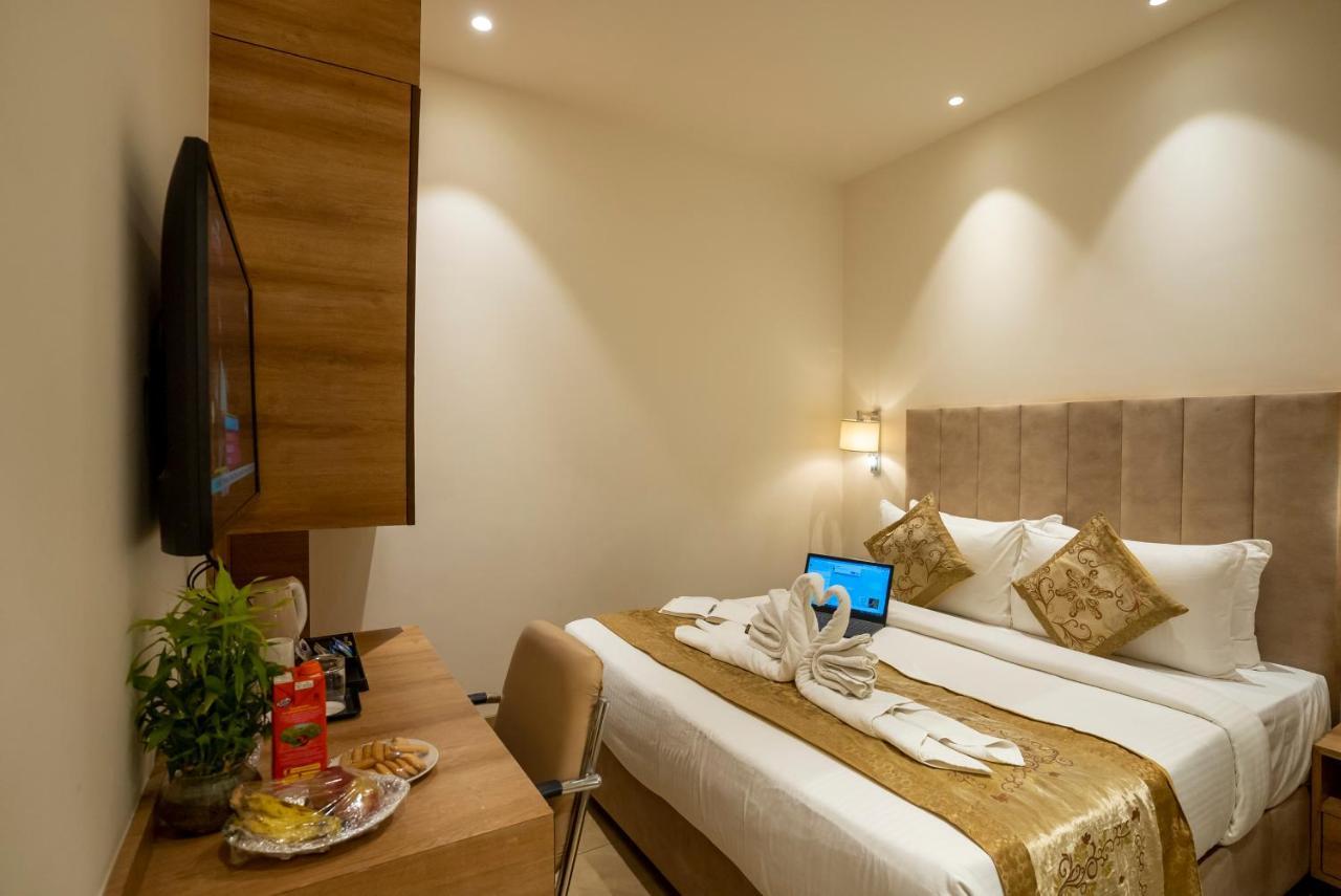 Celebrant Hotel Varanasi Dış mekan fotoğraf