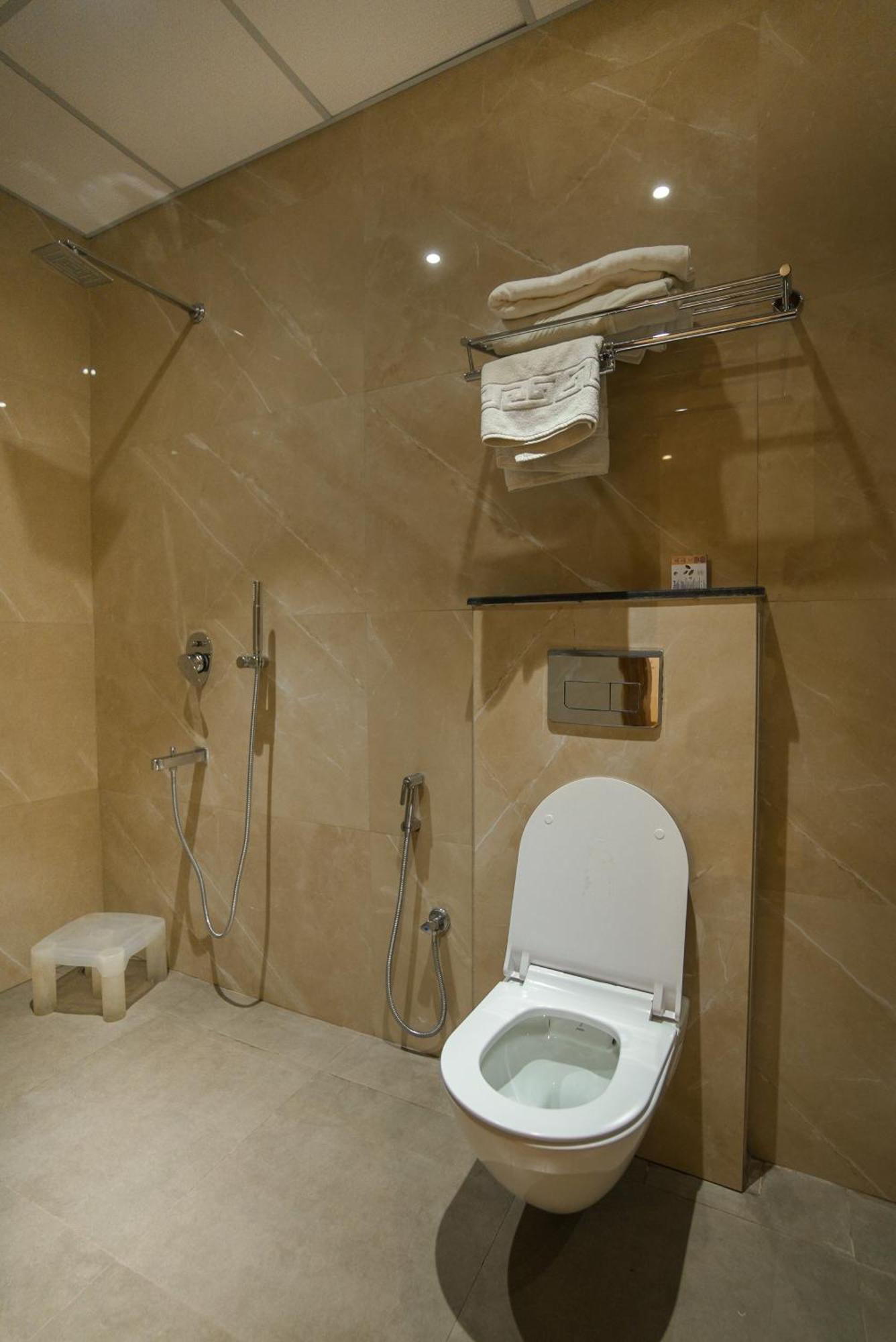 Celebrant Hotel Varanasi Dış mekan fotoğraf