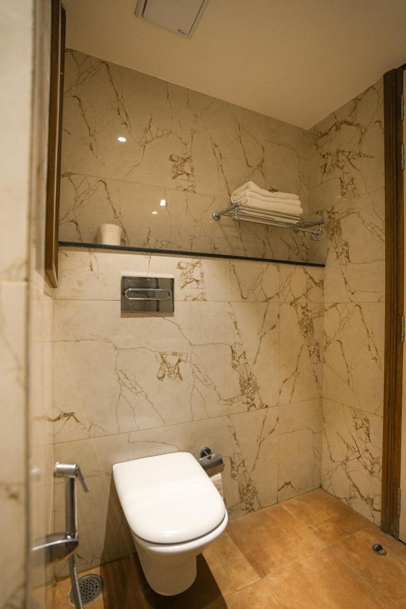 Celebrant Hotel Varanasi Dış mekan fotoğraf