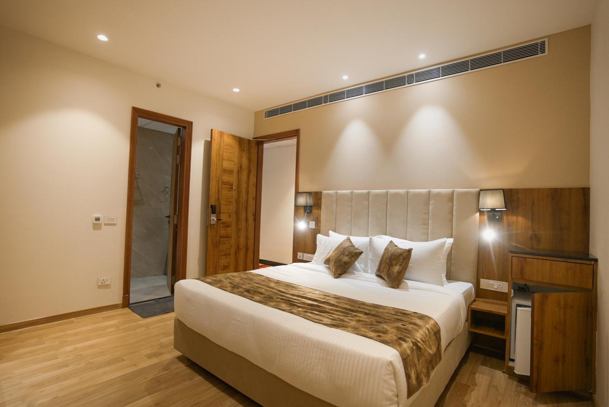 Celebrant Hotel Varanasi Dış mekan fotoğraf