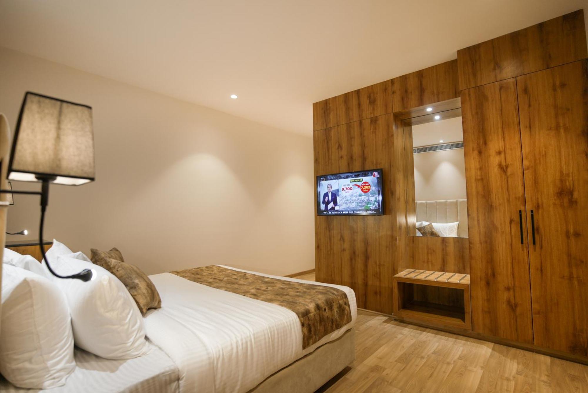 Celebrant Hotel Varanasi Dış mekan fotoğraf
