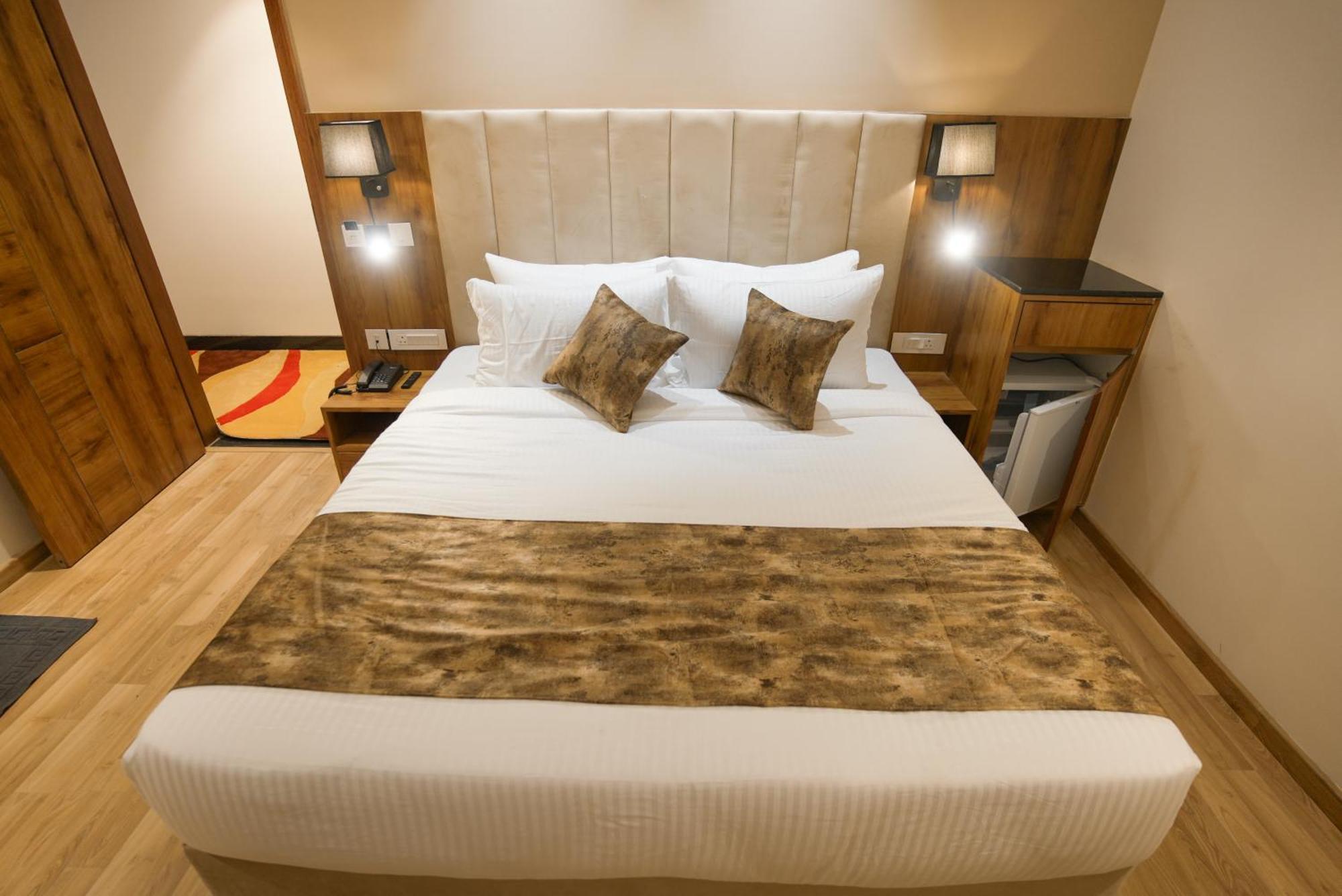 Celebrant Hotel Varanasi Dış mekan fotoğraf